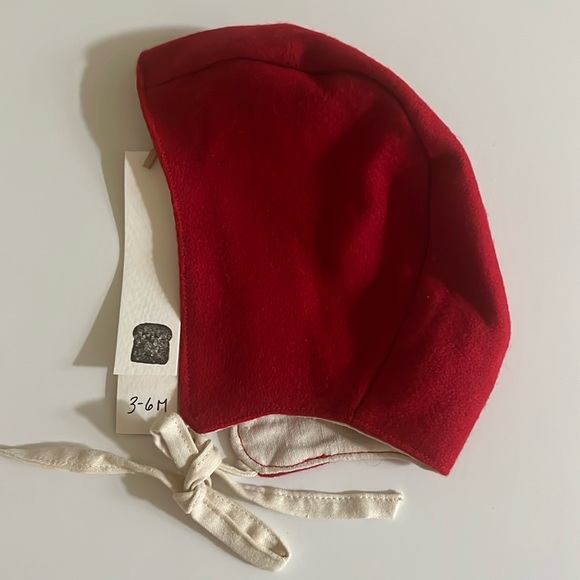 Baby red bonnet size 3-6M - Picture 1 of 2